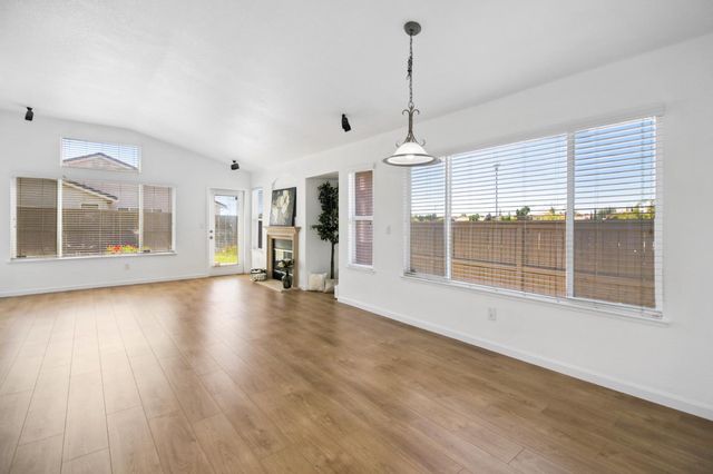 9705 Anton Oaks Way, Elk Grove, CA 95624