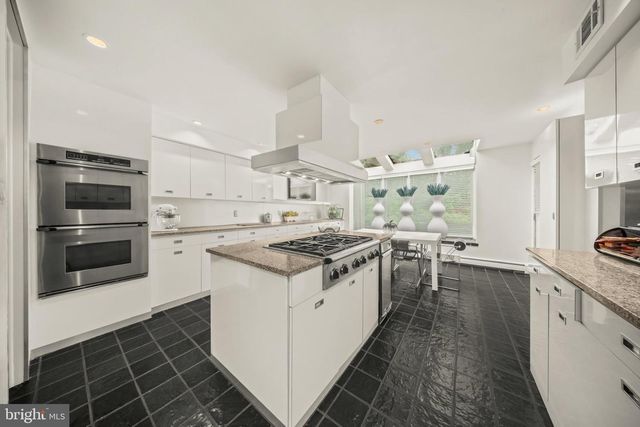 3809 MIDVALE LN, Huntingdon Valley, PA 19006