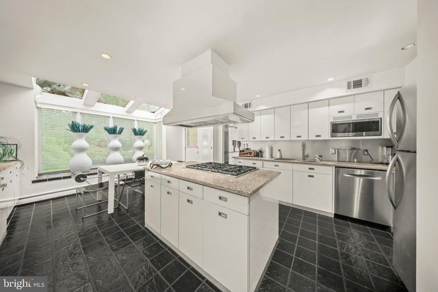 3809 MIDVALE LN, Huntingdon Valley, PA 19006