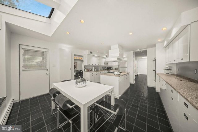 3809 MIDVALE LN, Huntingdon Valley, PA 19006
