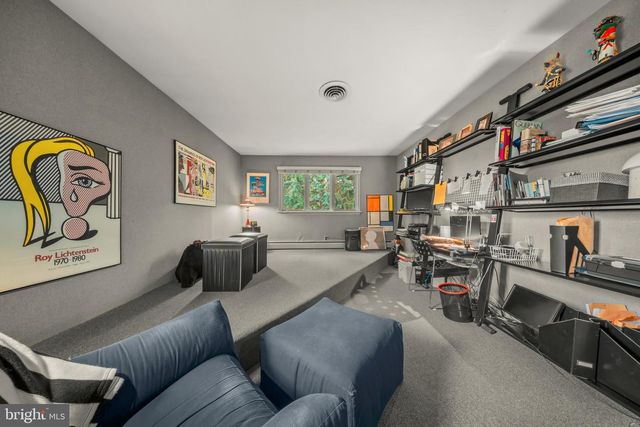 3809 MIDVALE LN, Huntingdon Valley, PA 19006