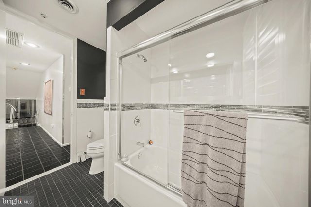 3809 MIDVALE LN, Huntingdon Valley, PA 19006