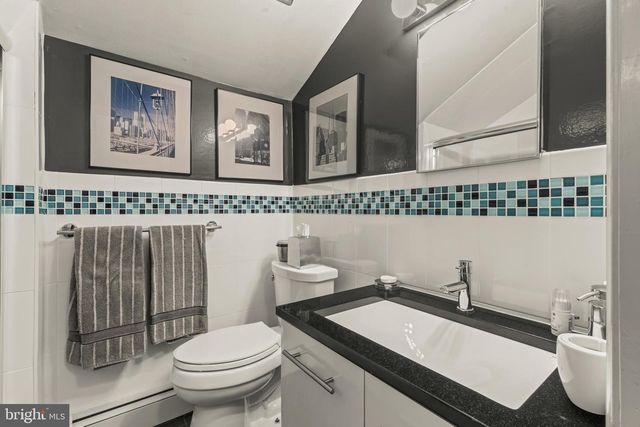 3809 MIDVALE LN, Huntingdon Valley, PA 19006