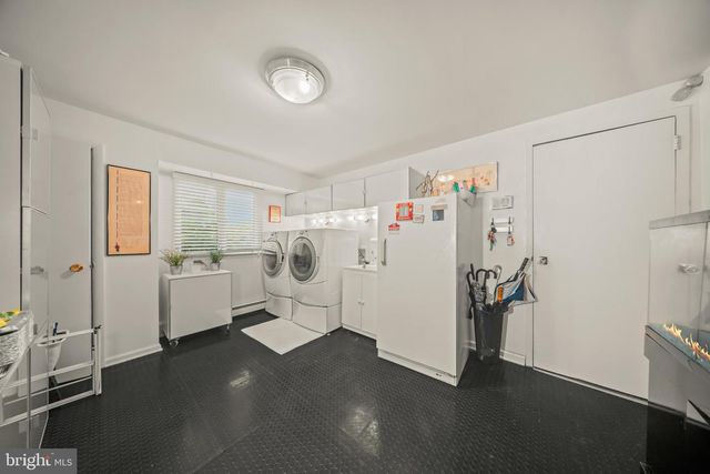 3809 MIDVALE LN, Huntingdon Valley, PA 19006