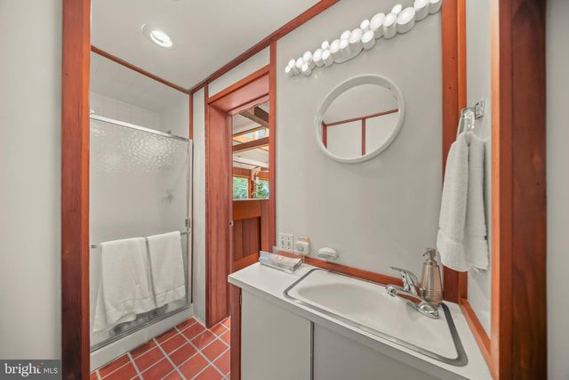 3809 MIDVALE LN, Huntingdon Valley, PA 19006