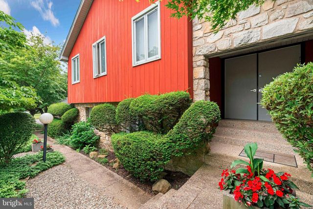 3809 MIDVALE LN, Huntingdon Valley, PA 19006