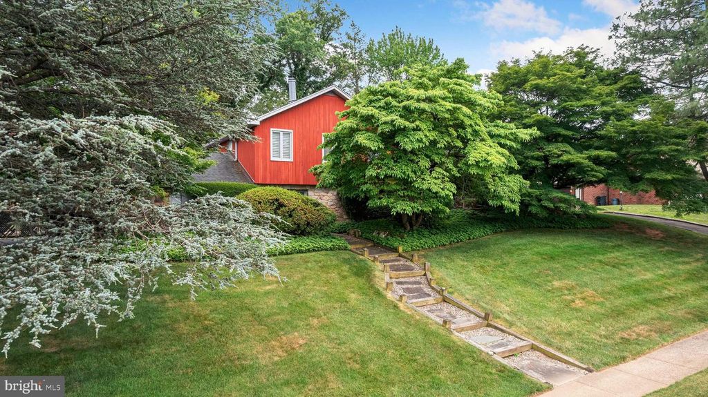 3809 MIDVALE LN, Huntingdon Valley, PA 19006