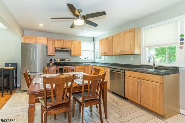 26 Lakeview Rd, Sparta Twp., NJ 07871