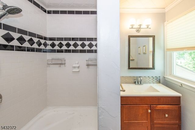 26 Lakeview Rd, Sparta Twp., NJ 07871