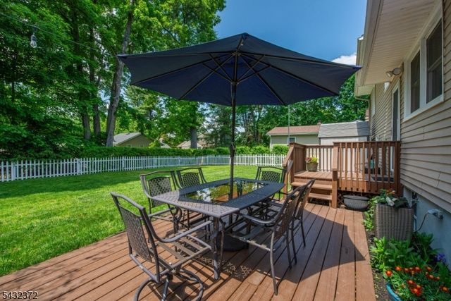 26 Lakeview Rd, Sparta Twp., NJ 07871