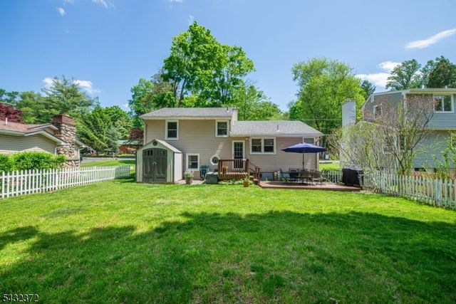 26 Lakeview Rd, Sparta Twp., NJ 07871