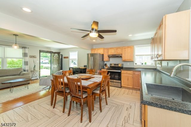 26 Lakeview Rd, Sparta Twp., NJ 07871