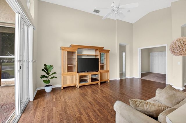 6595 Jackie Way, Lake Worth, FL 33467