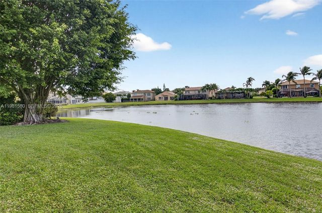 6595 Jackie Way, Lake Worth, FL 33467