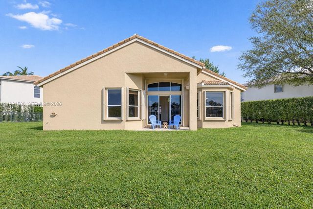 6595 Jackie Way, Lake Worth, FL 33467