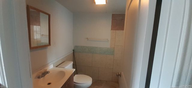 2206 Santiago St Unit 2, San Antonio, TX 78207