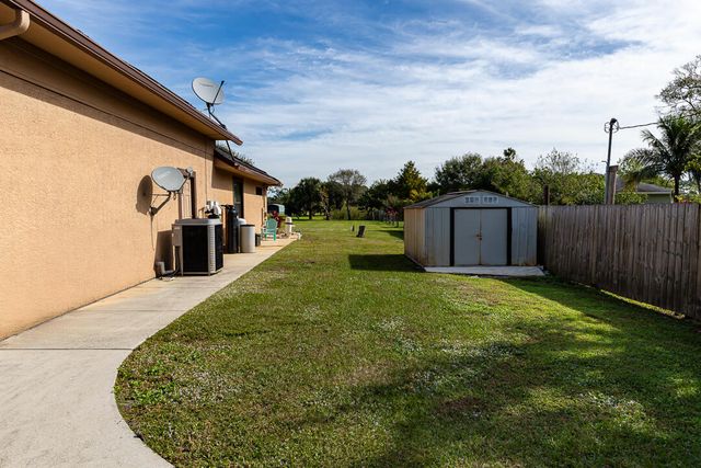 2774 Gentile Road, Fort Pierce, FL 34945