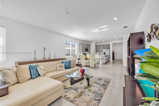 4242 Rosa Dr, Deerfield Beach, FL 33064