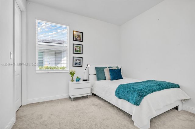 4242 Rosa Dr, Deerfield Beach, FL 33064
