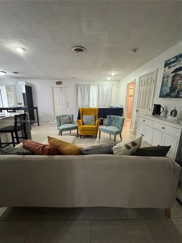 5890 NW 16th Ct, Sunrise, FL 33313