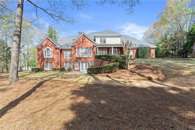 2520 Heritage Court, Buford, GA 30518