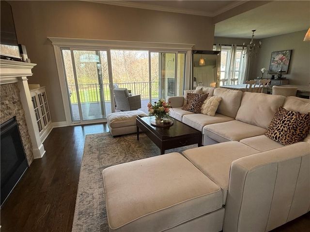 21004 E 37th Terrace S, Independence, MO 64057