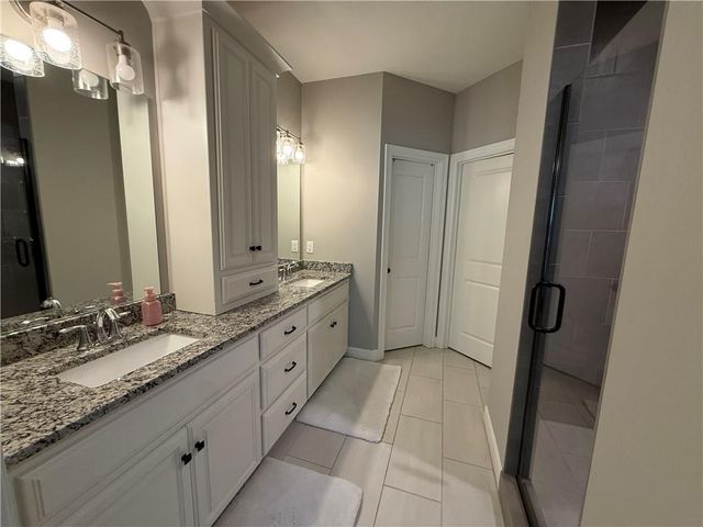 21004 E 37th Terrace S, Independence, MO 64057