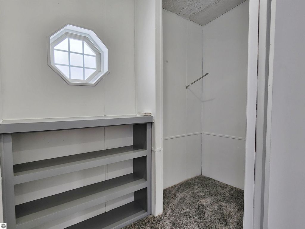 Image 16 of property listing at 2171 Betty Lane, Mt Pleasant, MI 48858