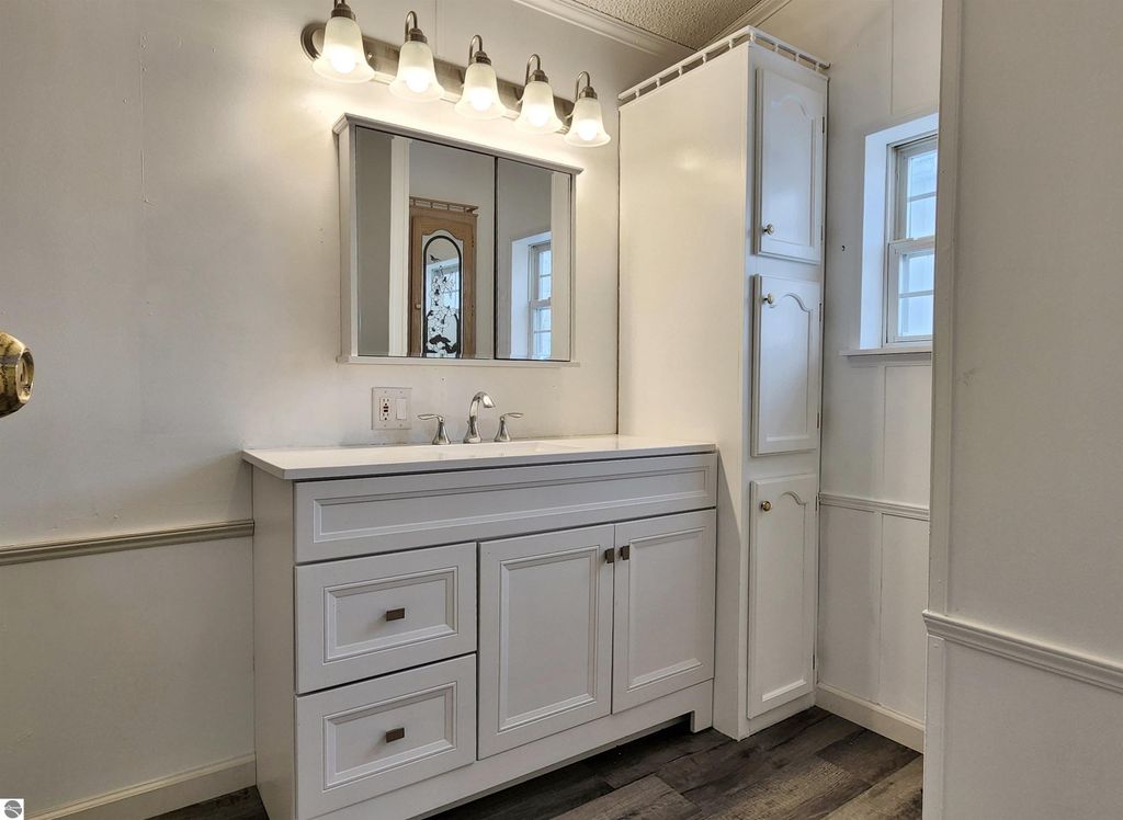 Image 19 of property listing at 2171 Betty Lane, Mt Pleasant, MI 48858