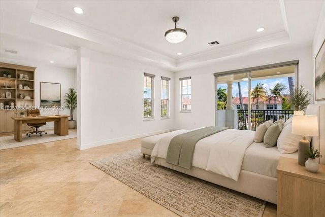 996 Sanibel Dr, Hollywood, FL 33019