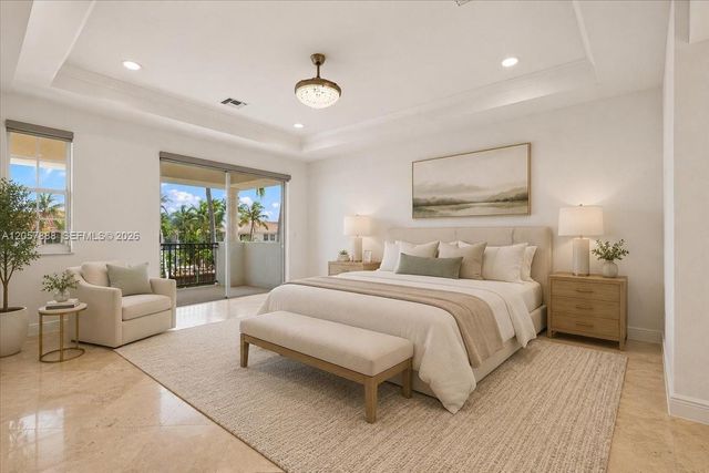 996 Sanibel Dr, Hollywood, FL 33019