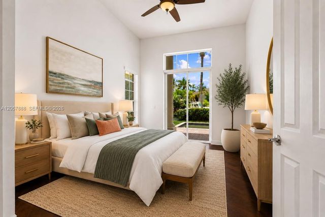 996 Sanibel Dr, Hollywood, FL 33019