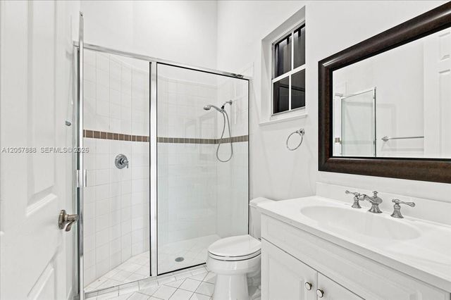 996 Sanibel Dr, Hollywood, FL 33019