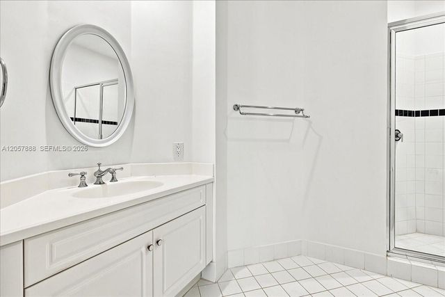 996 Sanibel Dr, Hollywood, FL 33019