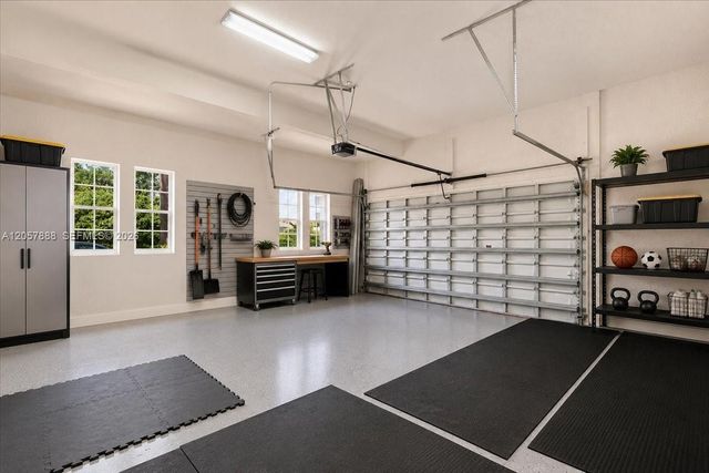996 Sanibel Dr, Hollywood, FL 33019