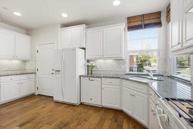 1048 Cabris Ln, Roseville, CA 95747