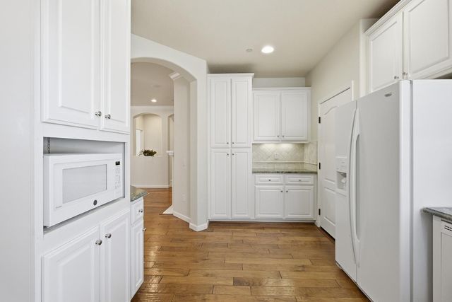 1048 Cabris Ln, Roseville, CA 95747
