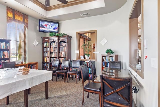 1048 Cabris Ln, Roseville, CA 95747