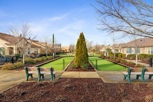 1048 Cabris Ln, Roseville, CA 95747