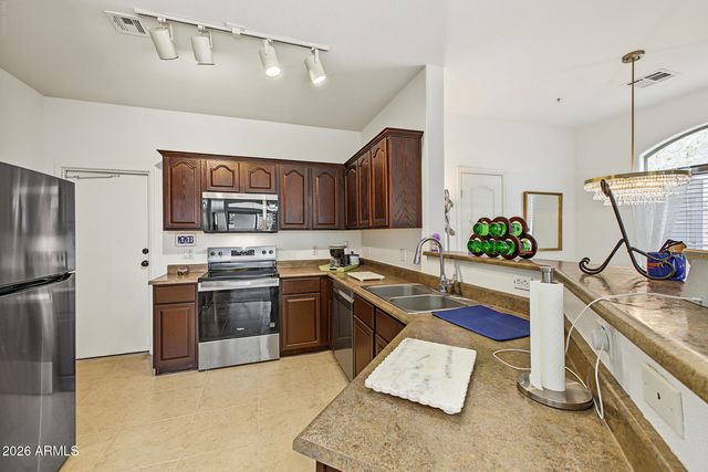 1350 S GREENFIELD Road 1073, Mesa, AZ 85206