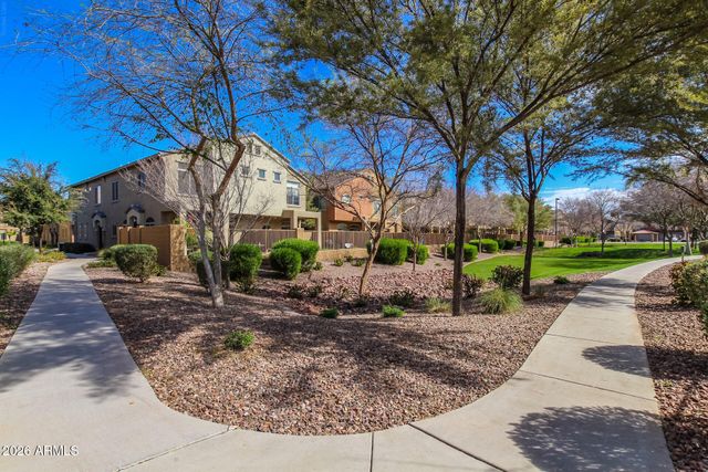 1350 S GREENFIELD Road 1073, Mesa, AZ 85206