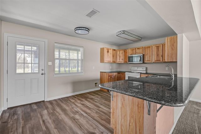 3067 Cr-580, West Columbia, TX 77486