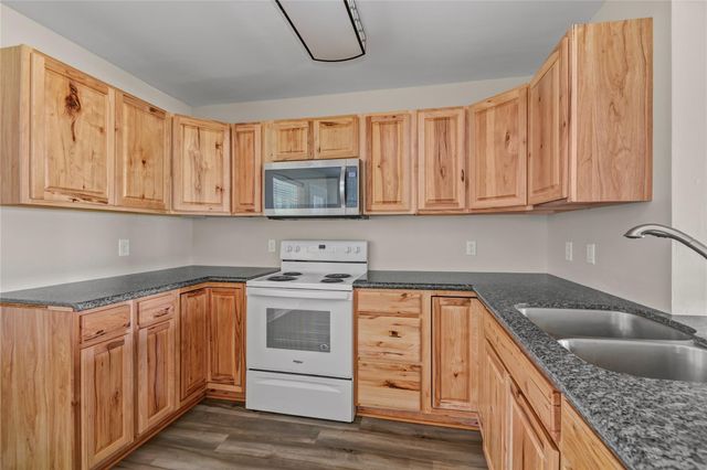 3067 Cr-580, West Columbia, TX 77486