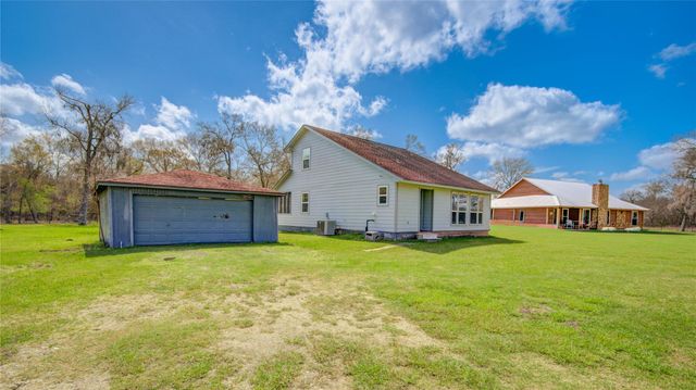 3067 Cr-580, West Columbia, TX 77486