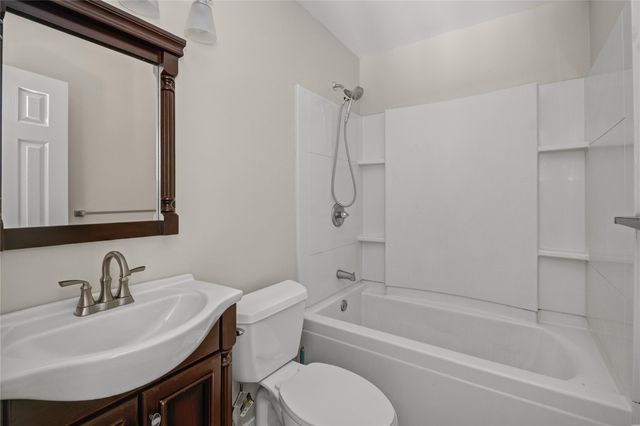 3067 Cr-580, West Columbia, TX 77486