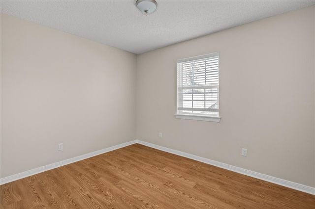 3067 Cr-580, West Columbia, TX 77486