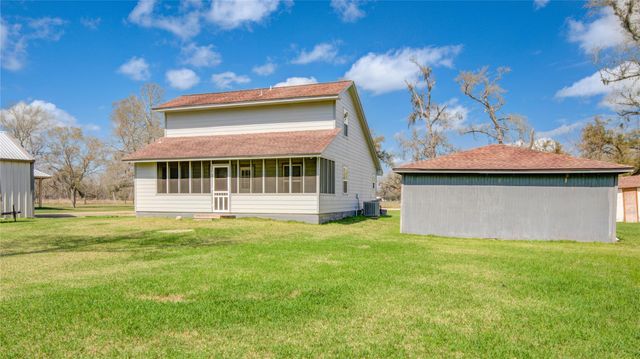 3067 Cr-580, West Columbia, TX 77486