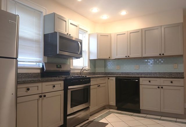 989 Boylston Street 989, Newton, MA 02461