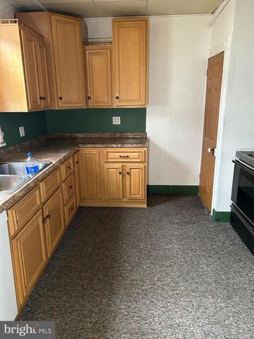 136-138 S MARKET ST, Shamokin, PA 17872