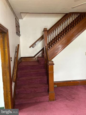 136-138 S MARKET ST, Shamokin, PA 17872